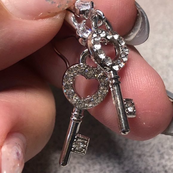 KEY earring with beautiful rhinestone hooks, NWOT - Picture 4 of 10